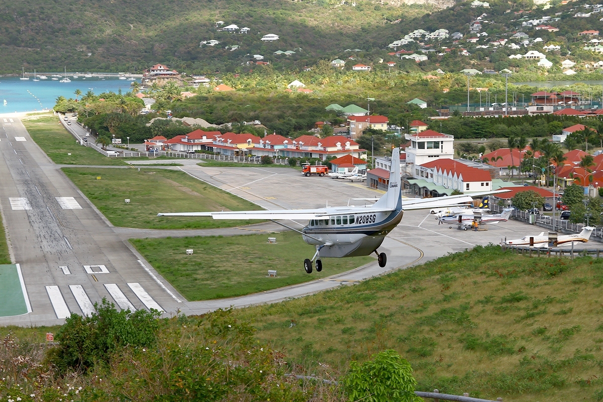 Gustaf III Airport