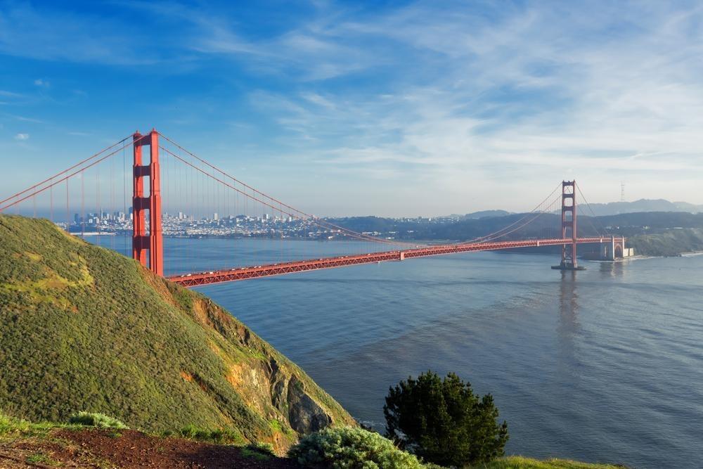 https://media-cdn.tripadvisor.com/media/attractions-content--1x-1/0b/18/74/e5.jpg