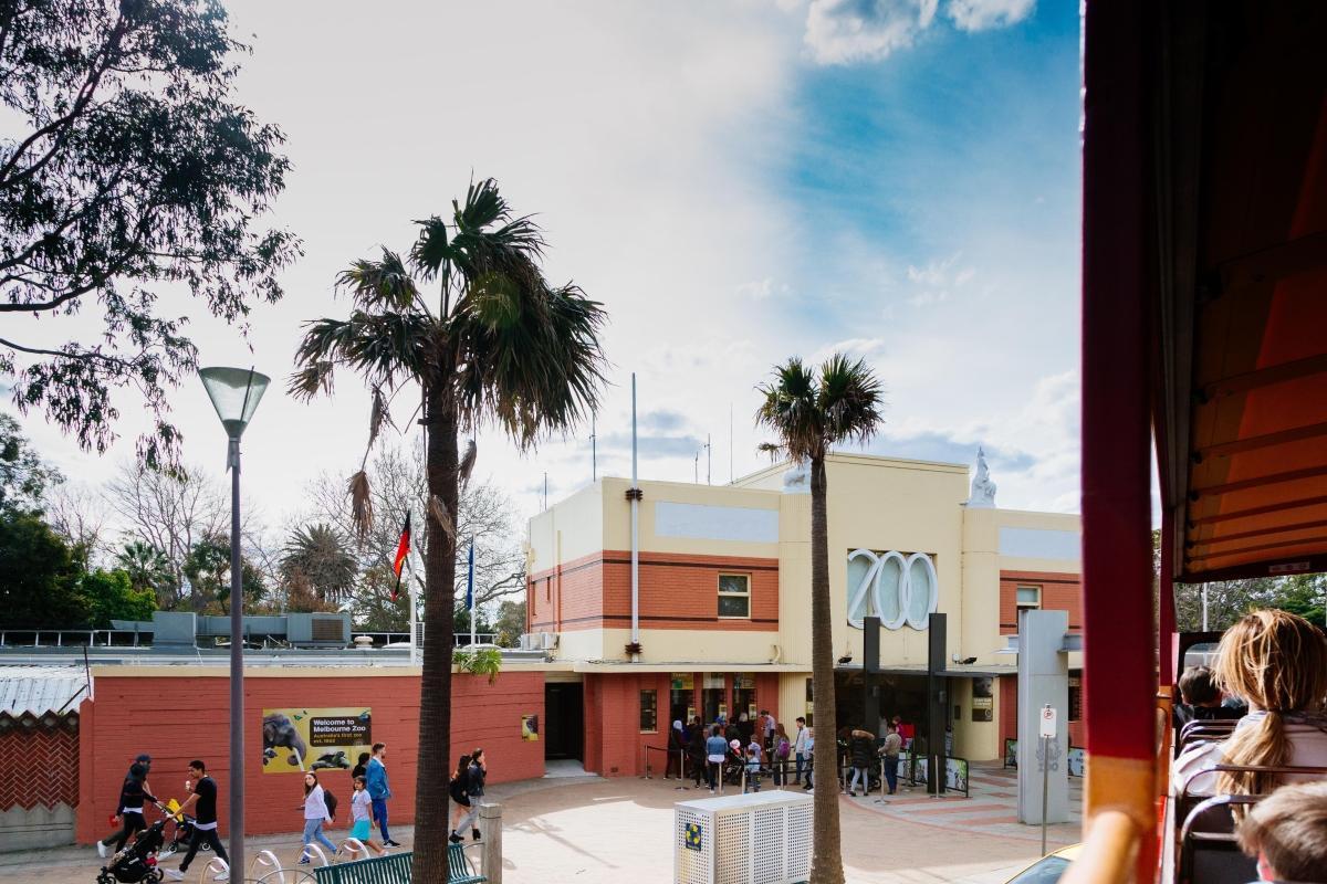 https://media-cdn.tripadvisor.com/media/attractions-content--1x-1/0b/27/55/f7.jpg