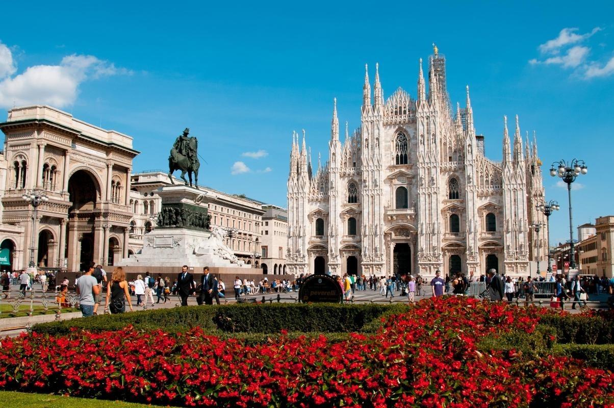 https://media-cdn.tripadvisor.com/media/attractions-content--1x-1/0b/27/57/ad.jpg