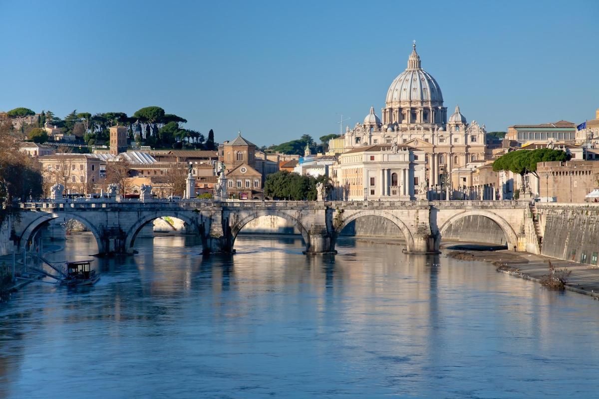 https://media-cdn.tripadvisor.com/media/attractions-content--1x-1/0b/27/59/d3.jpg