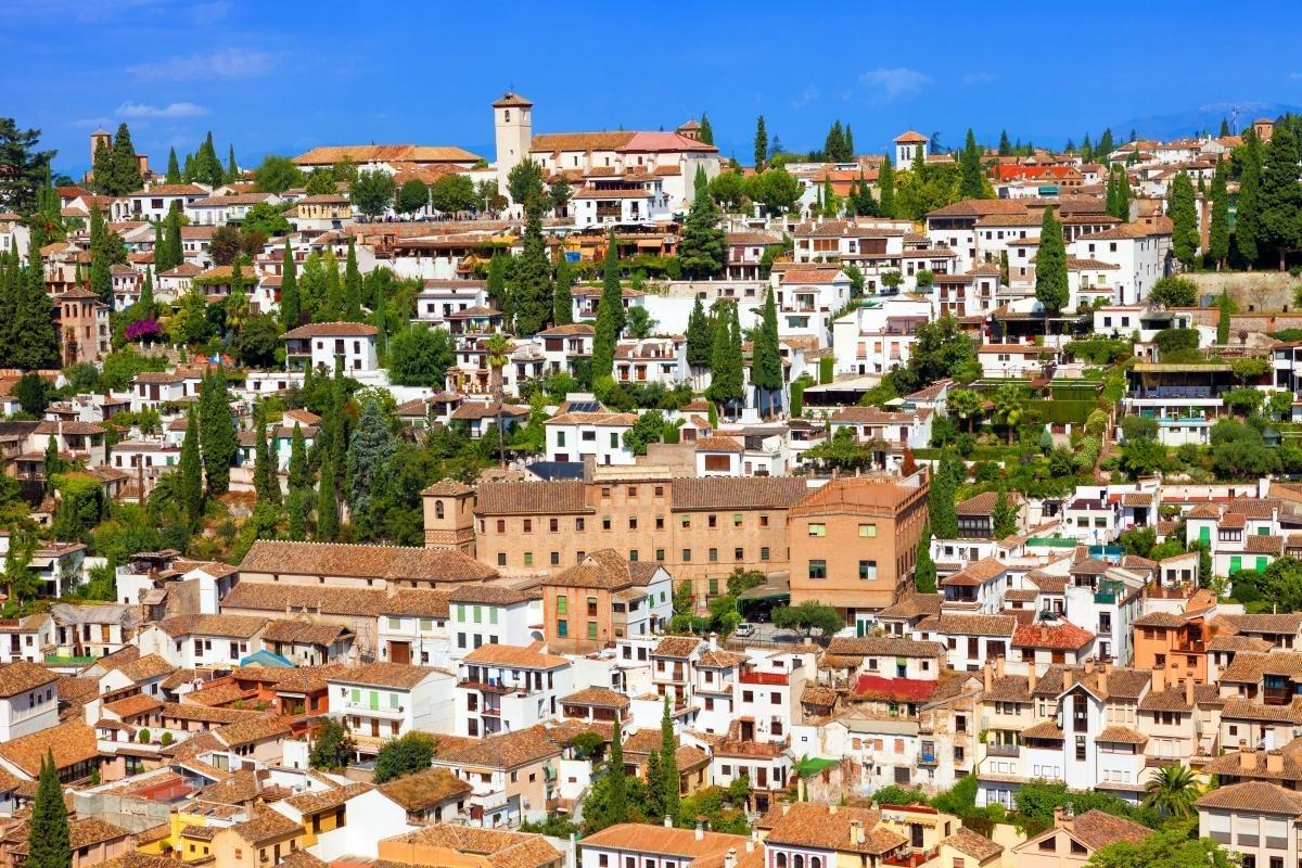 https://media-cdn.tripadvisor.com/media/attractions-content--1x-1/0b/27/61/13.jpg