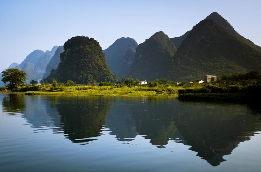 https://media-cdn.tripadvisor.com/media/attractions-content--1x-1/0b/27/64/6c.jpg