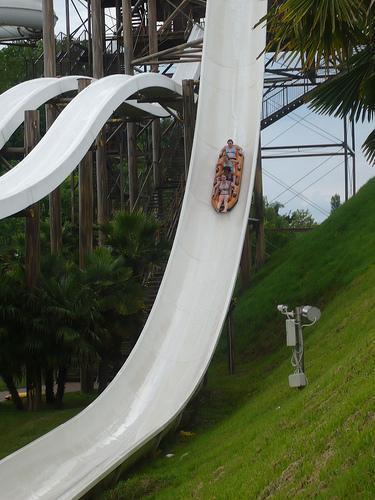 https://media-cdn.tripadvisor.com/media/attractions-content--1x-1/0b/27/64/bc.jpg