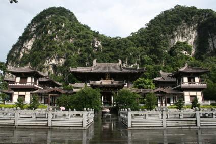 https://media-cdn.tripadvisor.com/media/attractions-content--1x-1/0b/27/67/f4.jpg