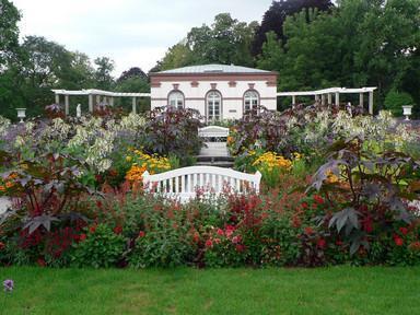https://media-cdn.tripadvisor.com/media/attractions-content--1x-1/0b/27/6b/db.jpg