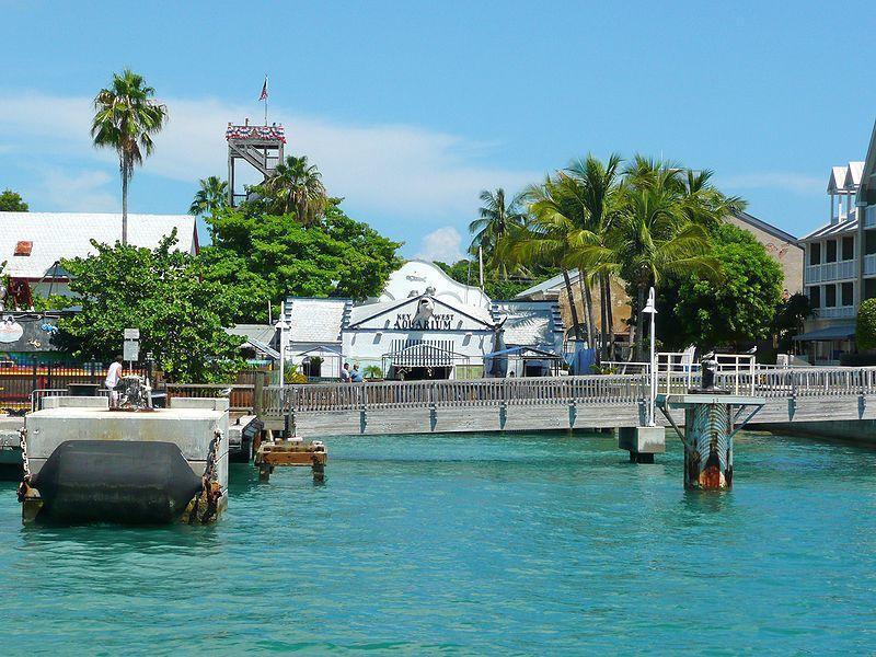 https://media-cdn.tripadvisor.com/media/attractions-content--1x-1/0b/27/6e/19.jpg