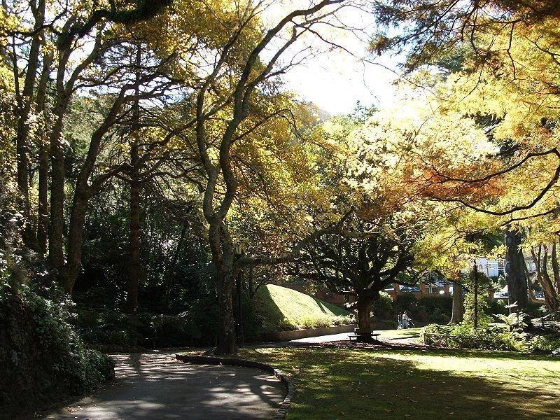 https://media-cdn.tripadvisor.com/media/attractions-content--1x-1/0b/27/6f/b2.jpg