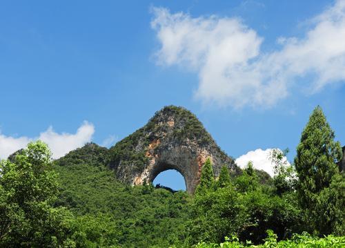 https://media-cdn.tripadvisor.com/media/attractions-content--1x-1/0b/27/71/4e.jpg