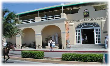 https://media-cdn.tripadvisor.com/media/attractions-content--1x-1/0b/27/72/1f.jpg