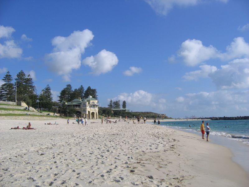 https://media-cdn.tripadvisor.com/media/attractions-content--1x-1/0b/27/76/5f.jpg