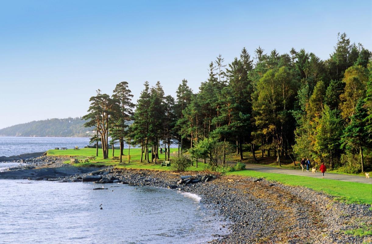 https://media-cdn.tripadvisor.com/media/attractions-content--1x-1/0b/27/86/02.jpg