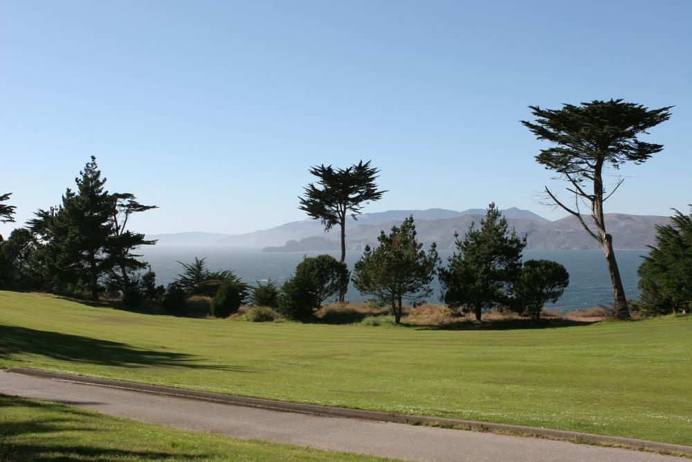 https://media-cdn.tripadvisor.com/media/attractions-content--1x-1/0b/27/87/e6.jpg