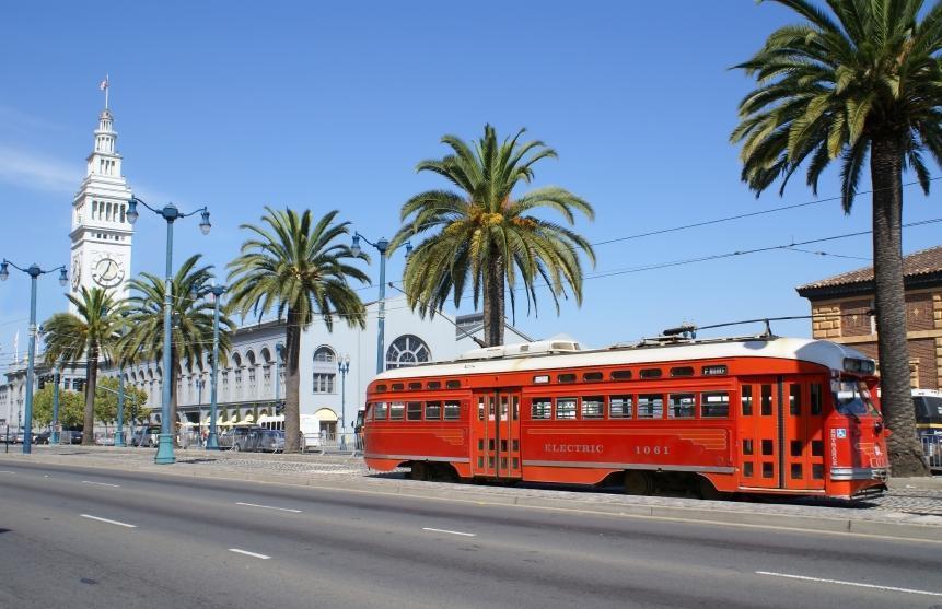 https://media-cdn.tripadvisor.com/media/attractions-content--1x-1/0b/27/88/af.jpg