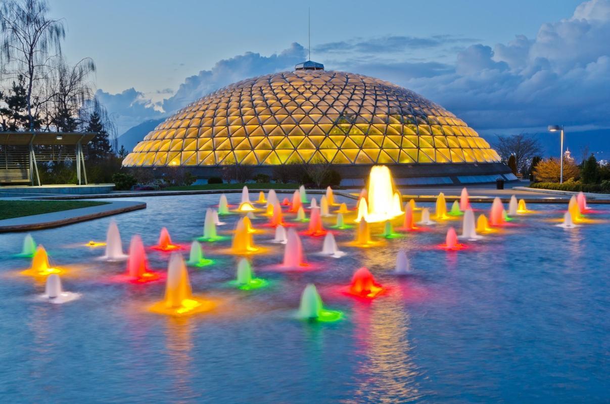 https://media-cdn.tripadvisor.com/media/attractions-content--1x-1/0b/27/a5/c4.jpg