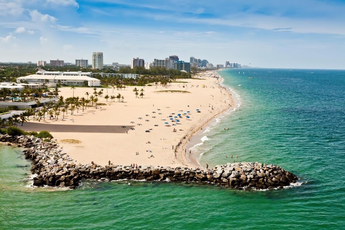 https://media-cdn.tripadvisor.com/media/attractions-content--1x-1/0b/27/a6/ab.jpg
