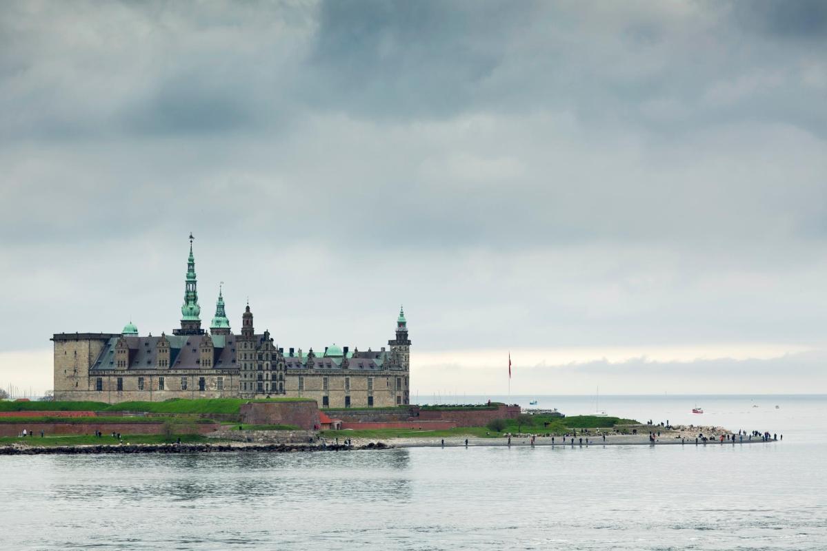 https://media-cdn.tripadvisor.com/media/attractions-content--1x-1/0b/2c/f0/79.jpg