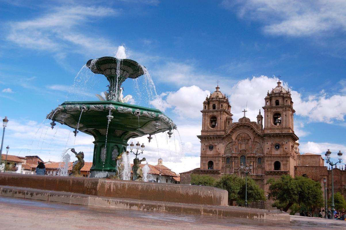 https://media-cdn.tripadvisor.com/media/attractions-content--1x-1/0b/2c/f3/8c.jpg