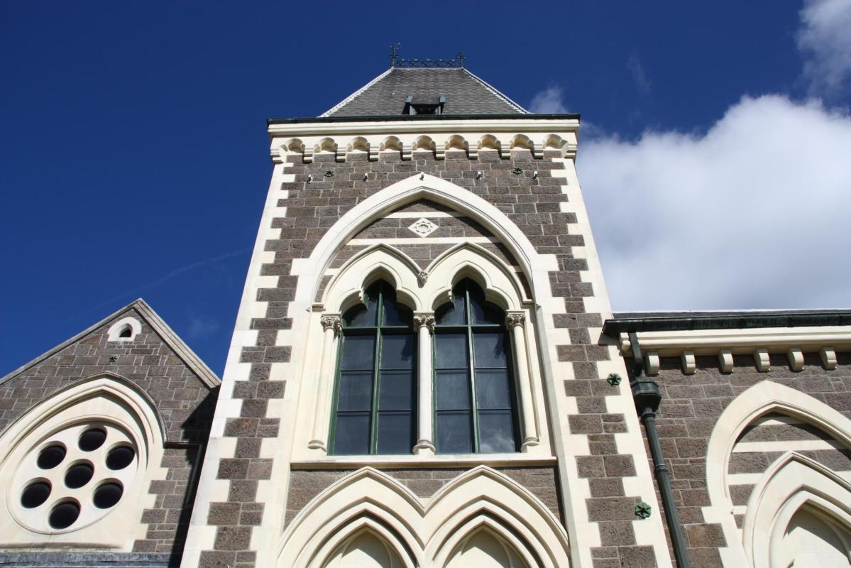 https://media-cdn.tripadvisor.com/media/attractions-content--1x-1/0b/2c/f5/04.jpg