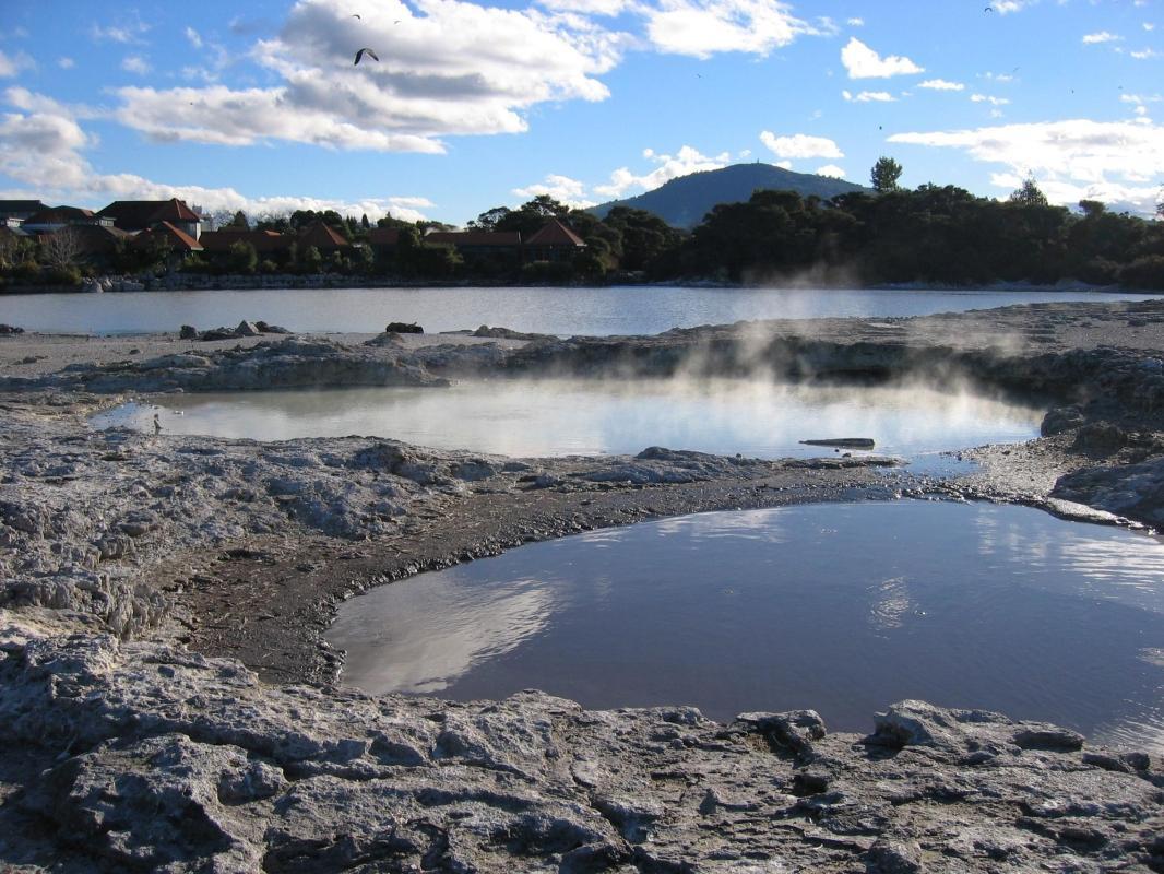 https://media-cdn.tripadvisor.com/media/attractions-content--1x-1/0b/2c/f8/a1.jpg
