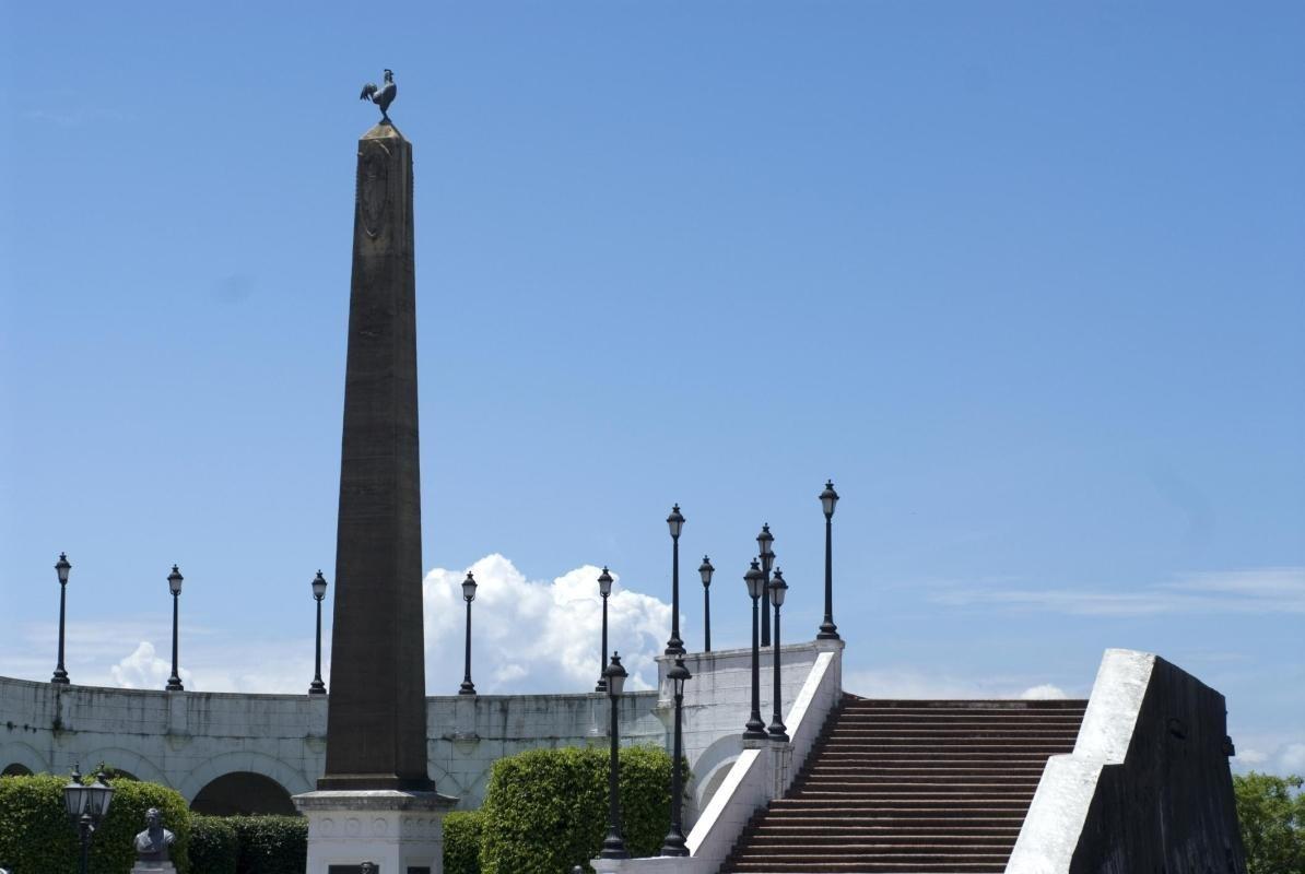 https://media-cdn.tripadvisor.com/media/attractions-content--1x-1/0b/2c/fd/d4.jpg