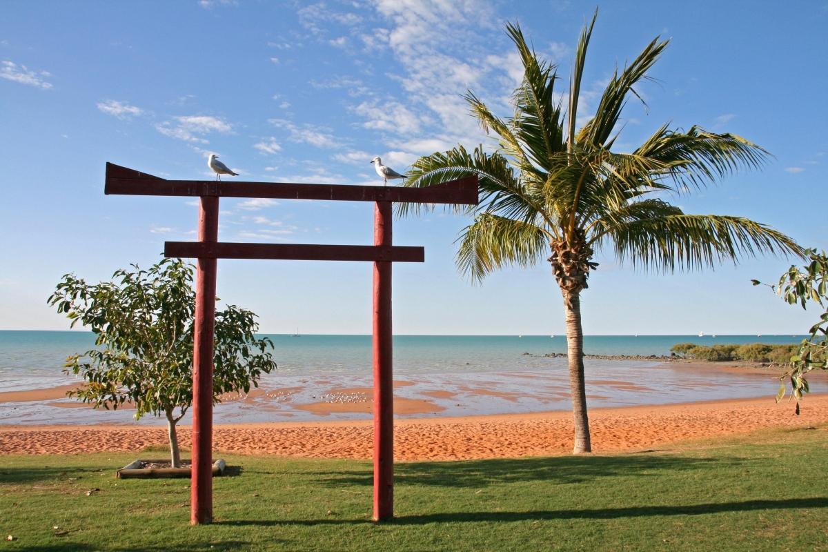 https://media-cdn.tripadvisor.com/media/attractions-content--1x-1/0b/2d/00/ed.jpg