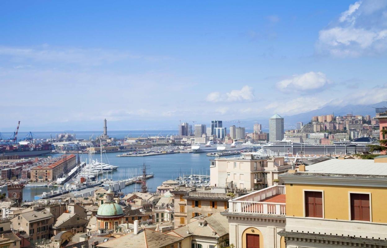 https://media-cdn.tripadvisor.com/media/attractions-content--1x-1/0b/2d/07/ed.jpg