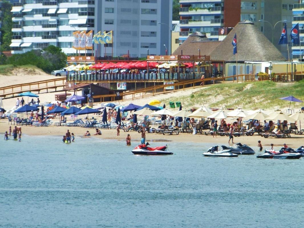 https://media-cdn.tripadvisor.com/media/attractions-content--1x-1/0b/2d/0f/03.jpg