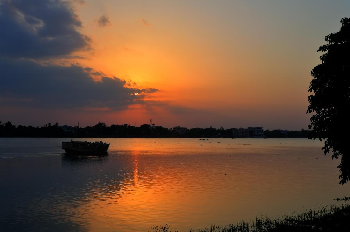 https://media-cdn.tripadvisor.com/media/attractions-content--1x-1/0b/2d/11/5a.jpg