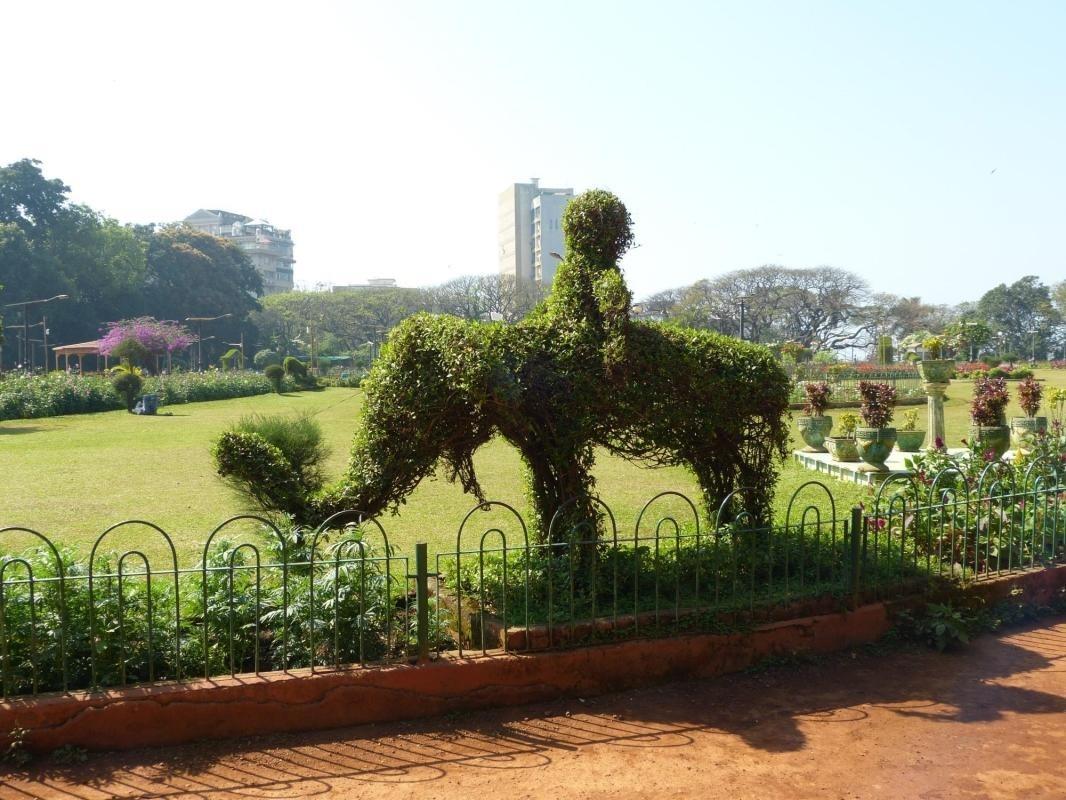 https://media-cdn.tripadvisor.com/media/attractions-content--1x-1/0b/2d/13/0e.jpg