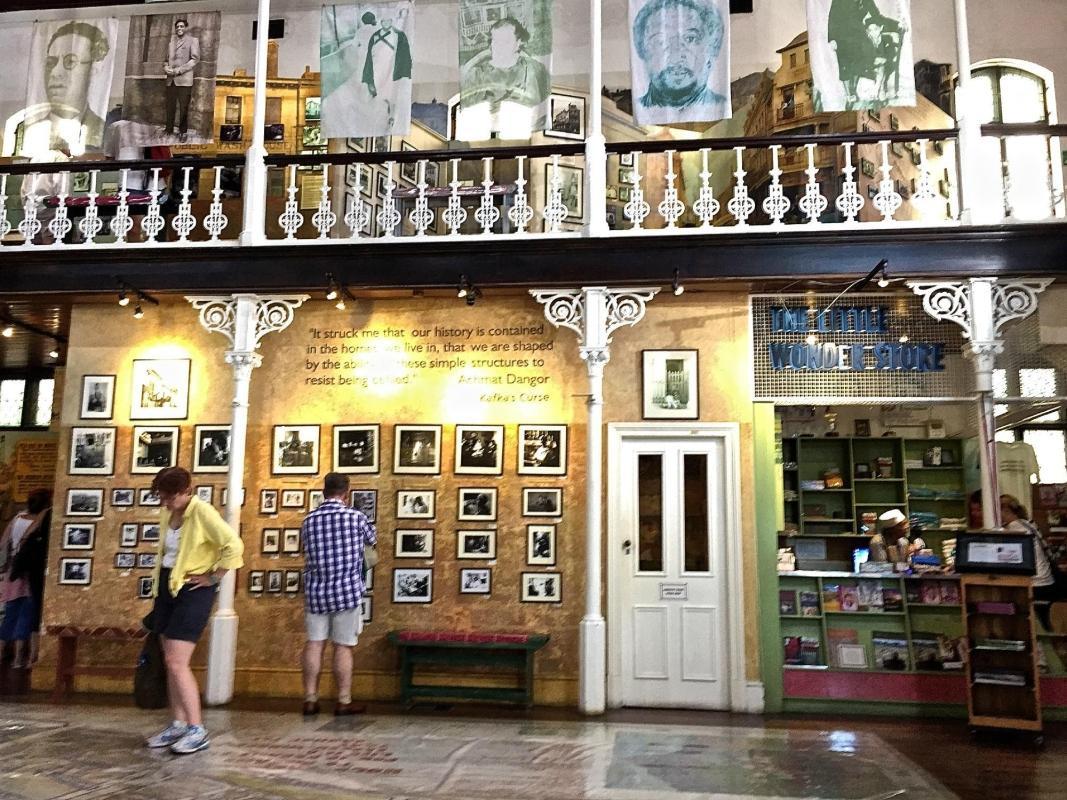 https://media-cdn.tripadvisor.com/media/attractions-content--1x-1/0b/2d/14/28.jpg