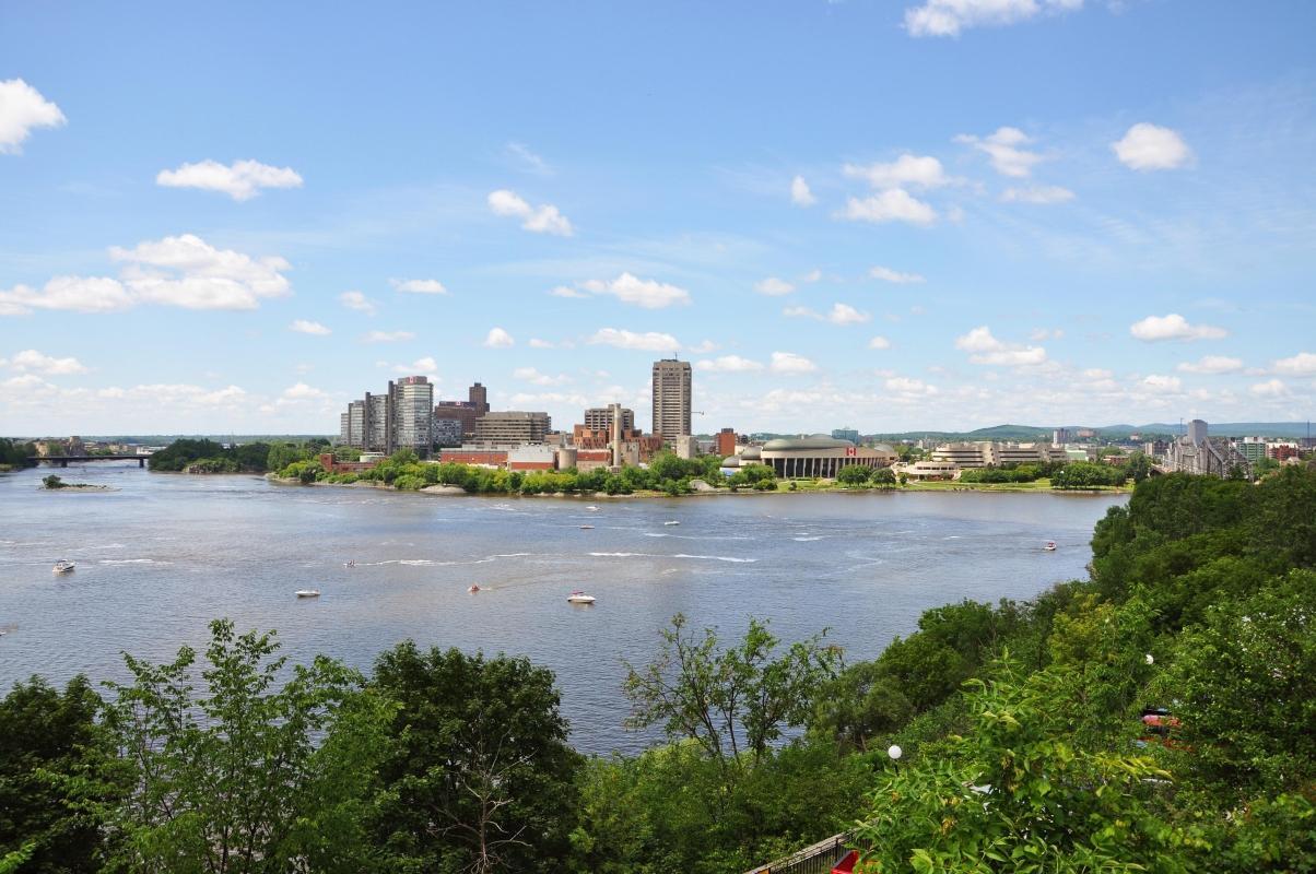 https://media-cdn.tripadvisor.com/media/attractions-content--1x-1/0b/39/7b/70.jpg