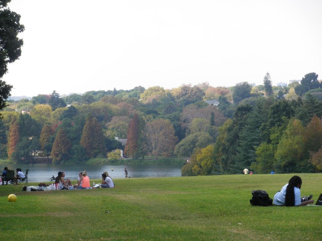 https://media-cdn.tripadvisor.com/media/attractions-content--1x-1/0b/39/7f/71.jpg