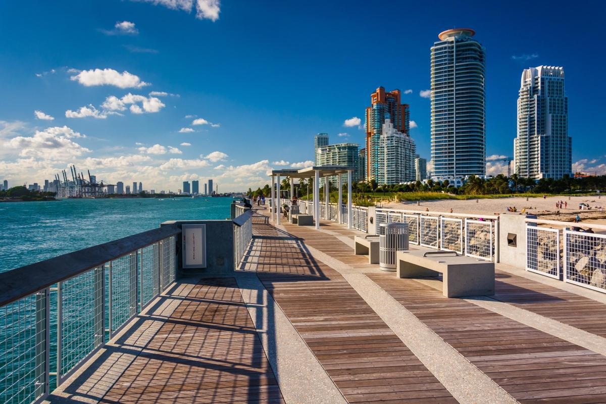 https://media-cdn.tripadvisor.com/media/attractions-content--1x-1/0b/39/81/0a.jpg