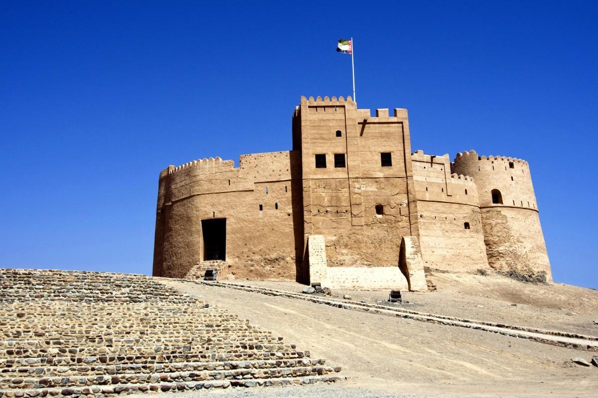 https://media-cdn.tripadvisor.com/media/attractions-content--1x-1/0b/39/83/e9.jpg