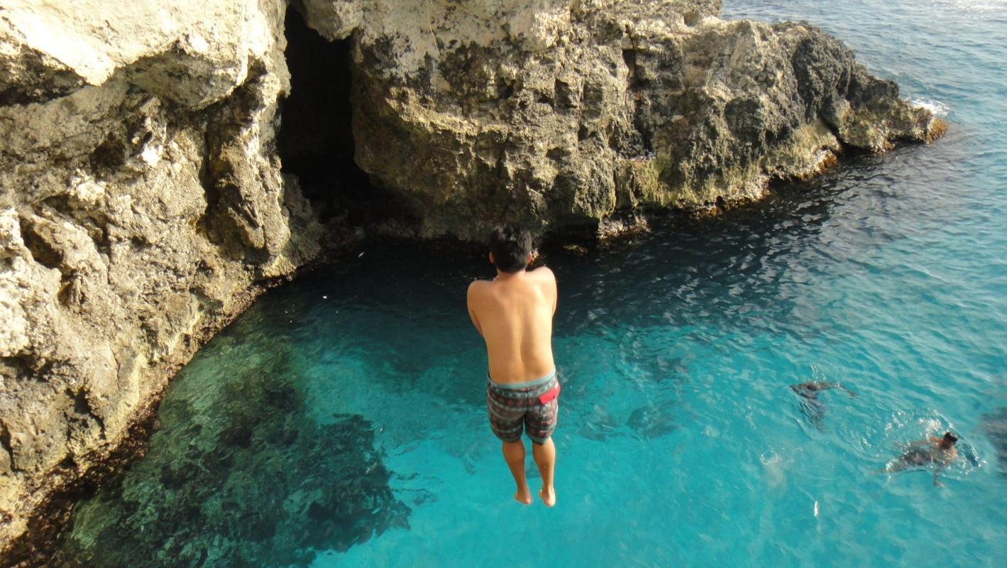 https://media-cdn.tripadvisor.com/media/attractions-content--1x-1/0b/39/85/58.jpg