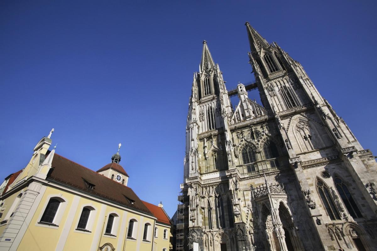 https://media-cdn.tripadvisor.com/media/attractions-content--1x-1/0b/39/93/2c.jpg