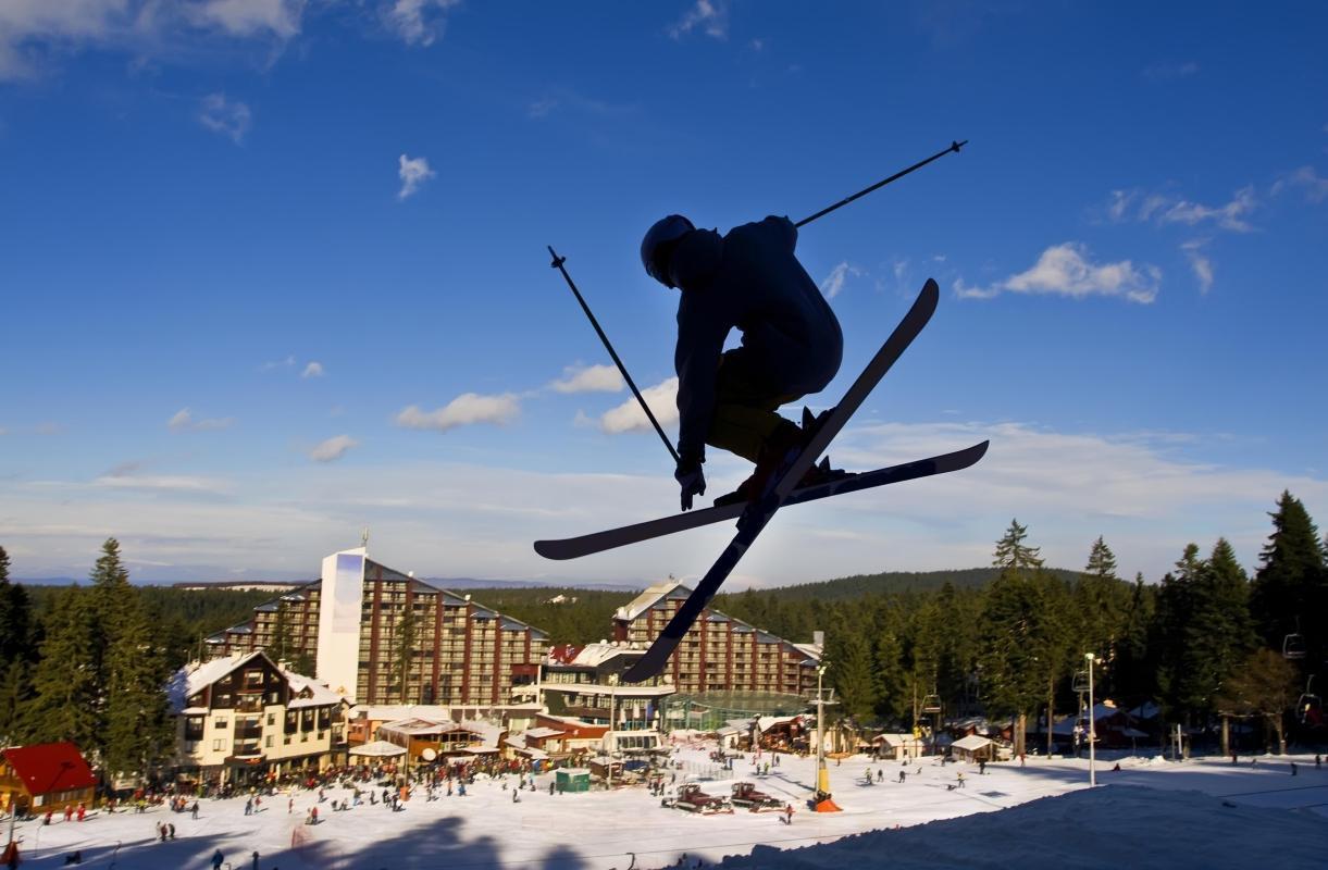 https://media-cdn.tripadvisor.com/media/attractions-content--1x-1/0b/39/97/25.jpg