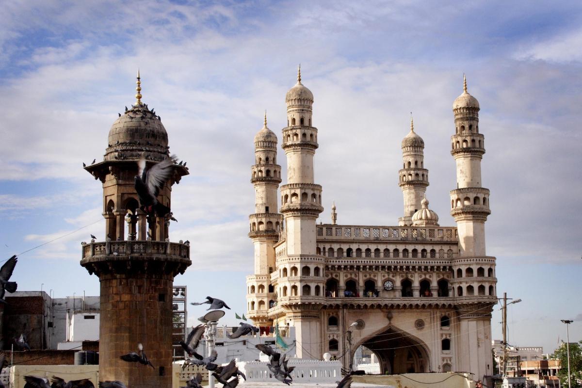 https://media-cdn.tripadvisor.com/media/attractions-content--1x-1/0b/39/99/0f.jpg