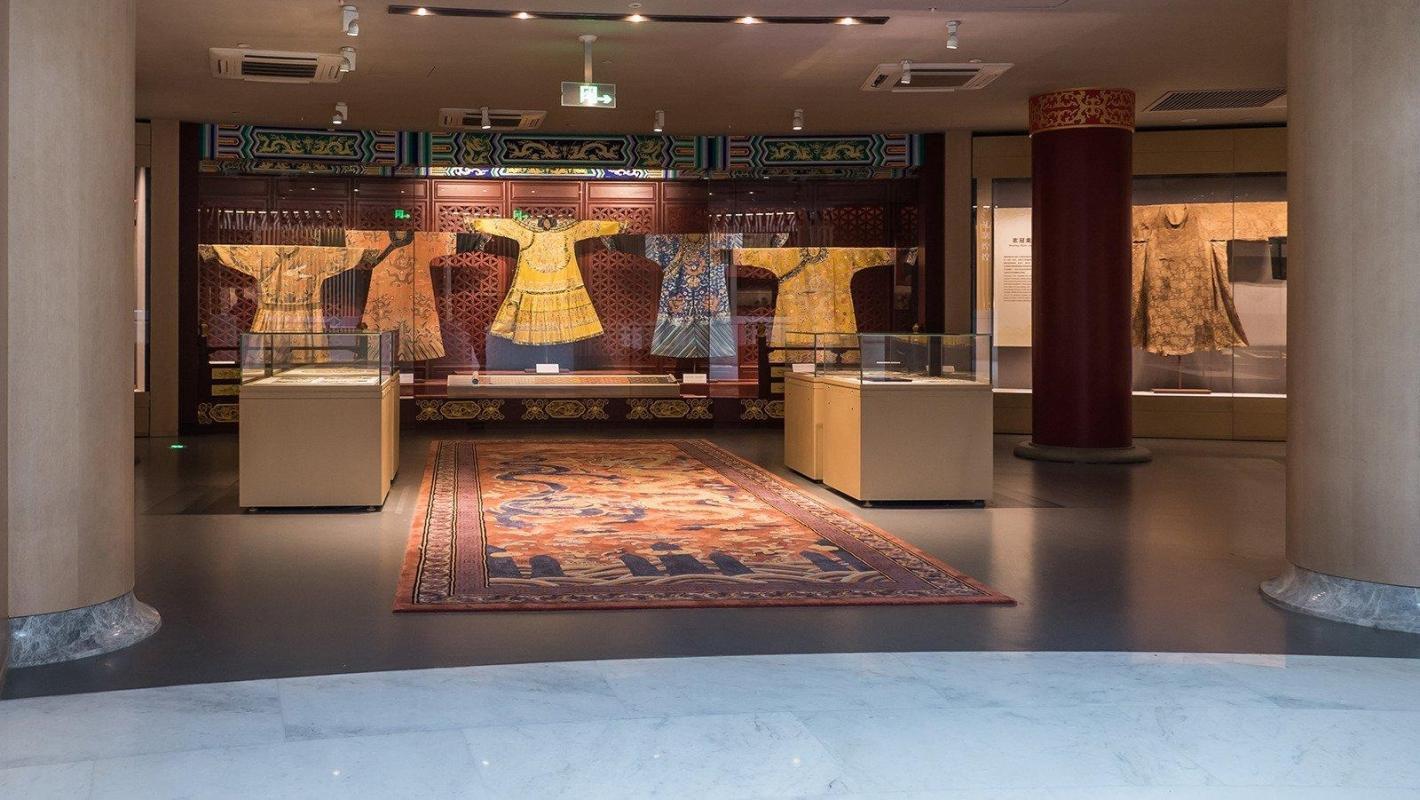 https://media-cdn.tripadvisor.com/media/attractions-content--1x-1/0b/39/9a/e0.jpg