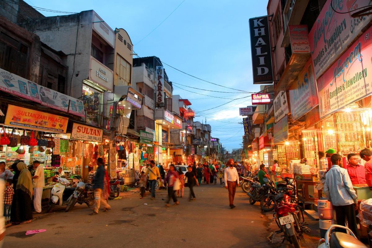 https://media-cdn.tripadvisor.com/media/attractions-content--1x-1/0b/39/9c/3a.jpg