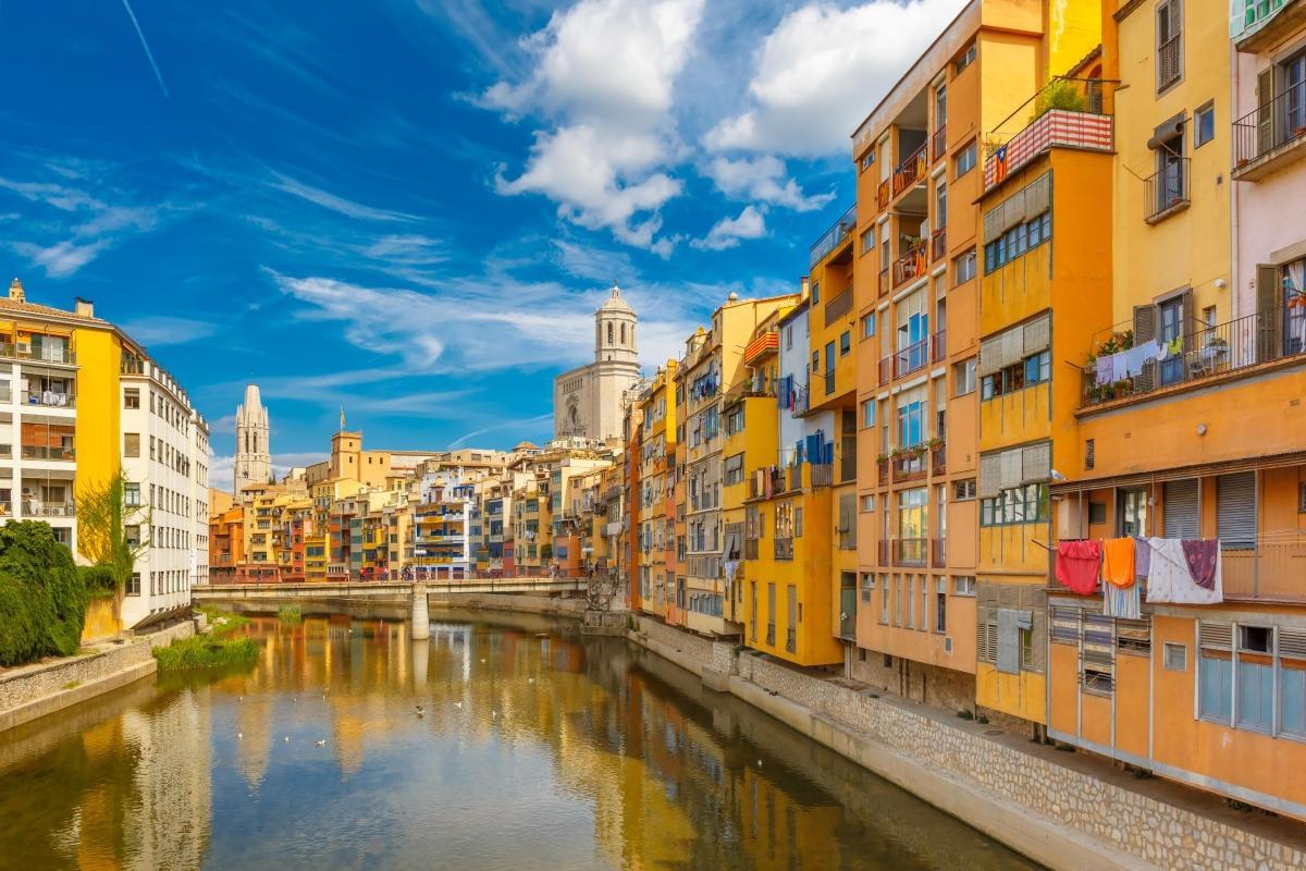 https://media-cdn.tripadvisor.com/media/attractions-content--1x-1/0b/39/9d/10.jpg