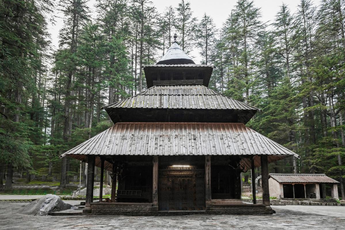 https://media-cdn.tripadvisor.com/media/attractions-content--1x-1/0b/39/9d/bf.jpg