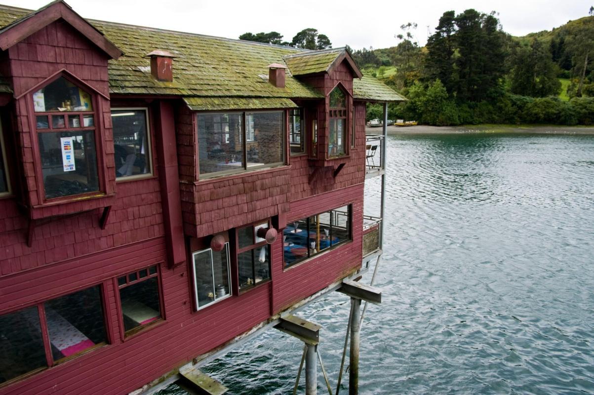https://media-cdn.tripadvisor.com/media/attractions-content--1x-1/0b/39/9e/18.jpg