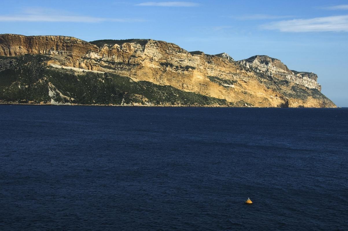 https://media-cdn.tripadvisor.com/media/attractions-content--1x-1/0b/39/9f/cc.jpg