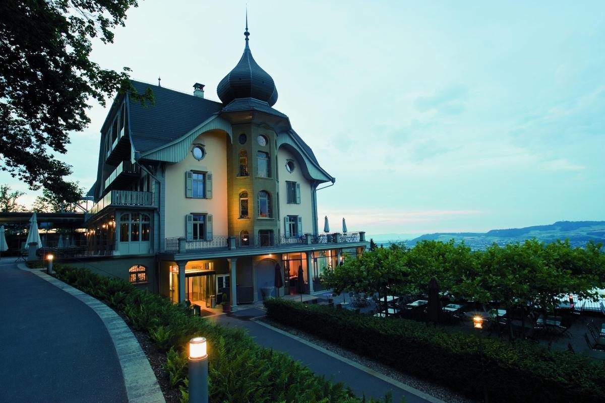 https://media-cdn.tripadvisor.com/media/attractions-content--1x-1/0b/39/a0/c3.jpg