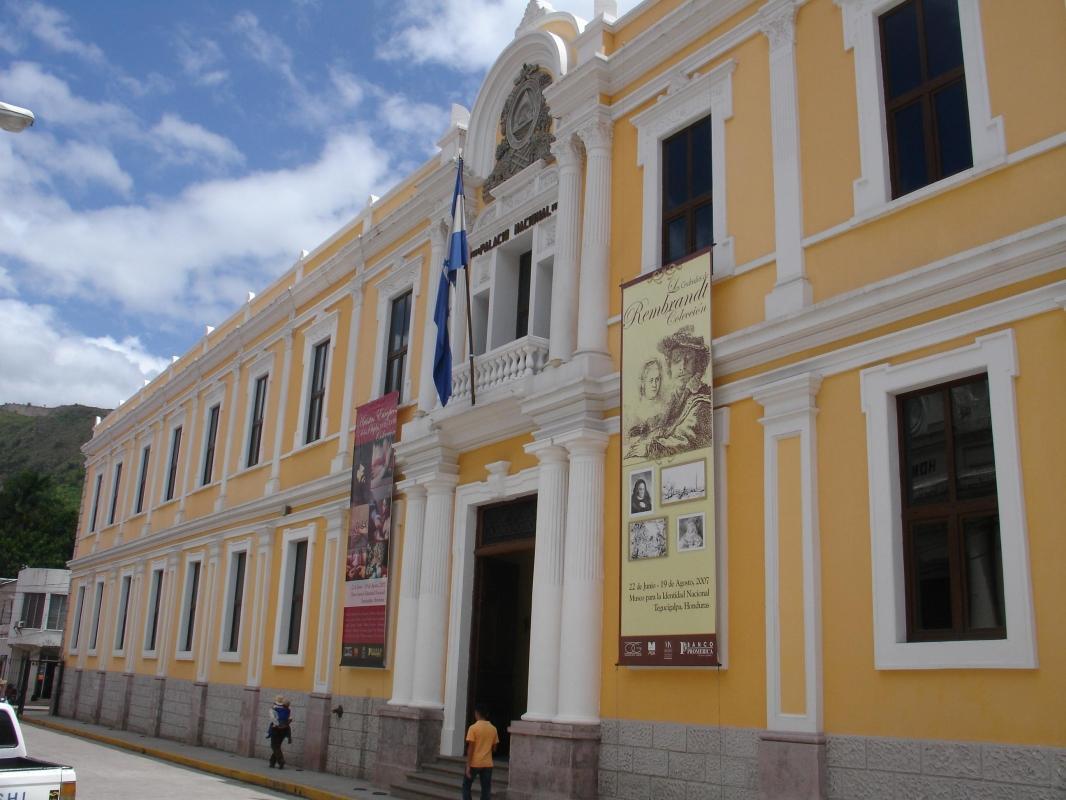 https://media-cdn.tripadvisor.com/media/attractions-content--1x-1/0b/39/a4/6e.jpg