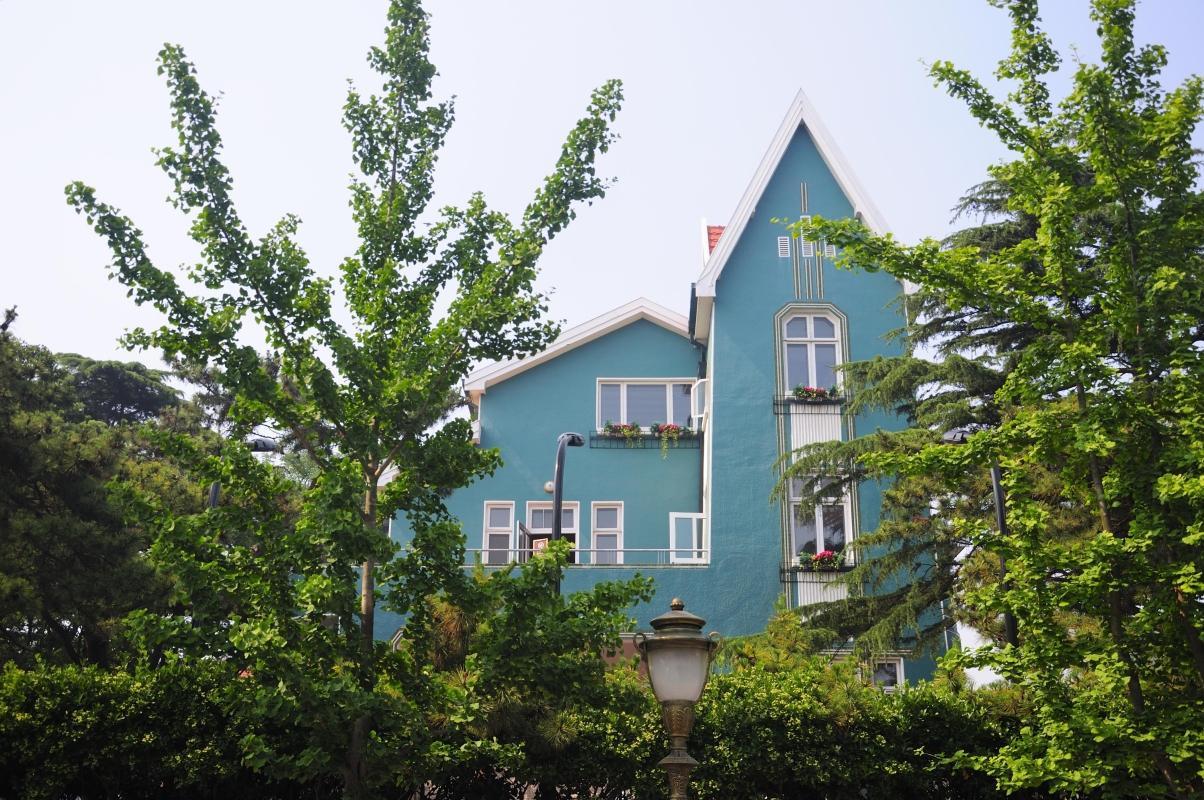 https://media-cdn.tripadvisor.com/media/attractions-content--1x-1/0b/39/a7/f5.jpg