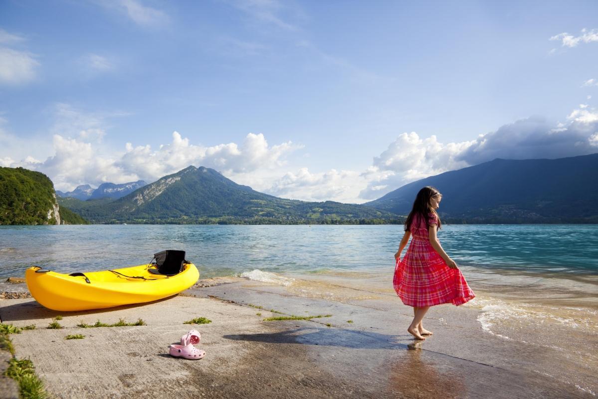 https://media-cdn.tripadvisor.com/media/attractions-content--1x-1/0b/39/ac/52.jpg