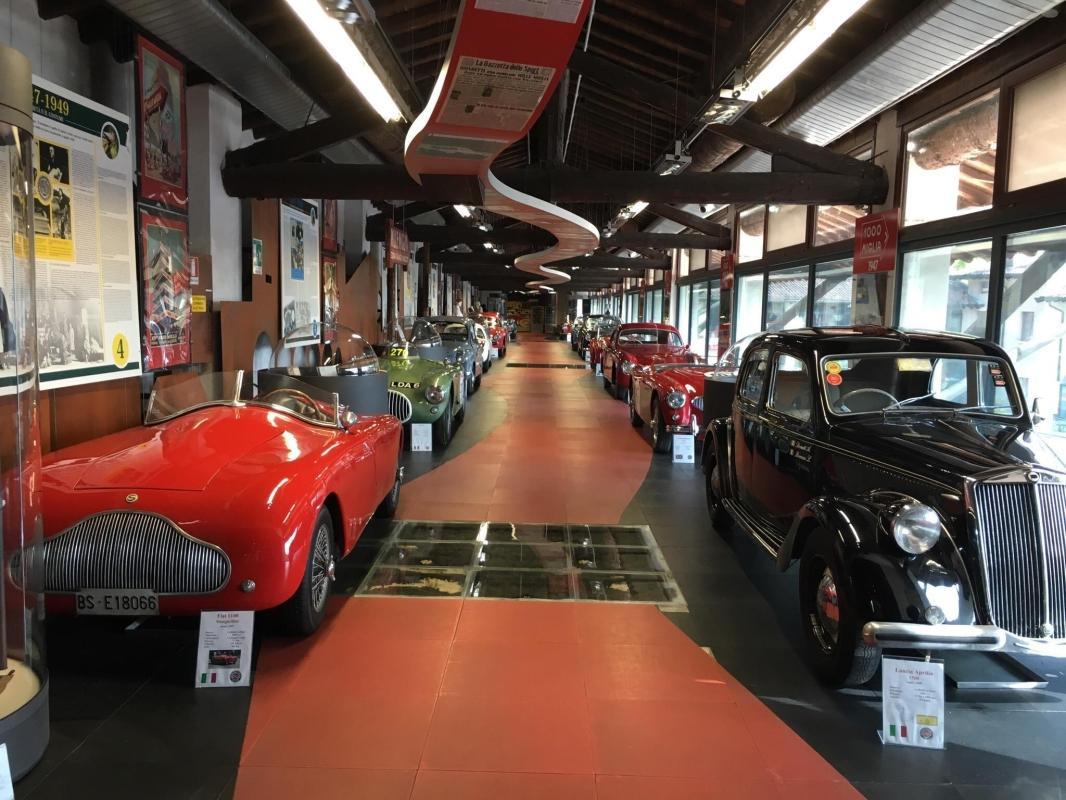 https://media-cdn.tripadvisor.com/media/attractions-content--1x-1/0b/39/b1/5e.jpg